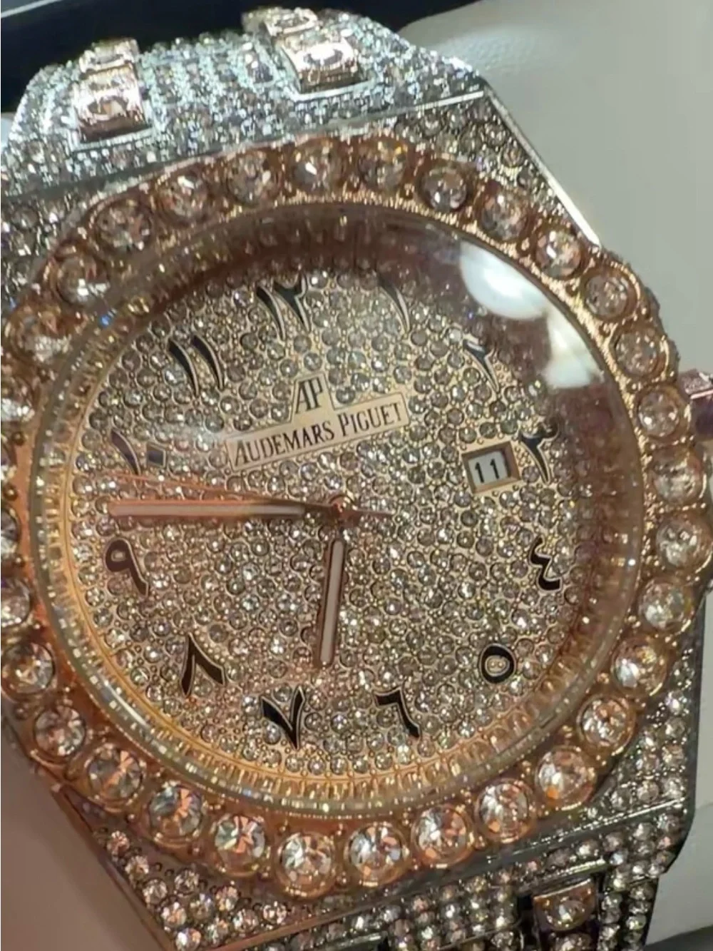 None statement pavé